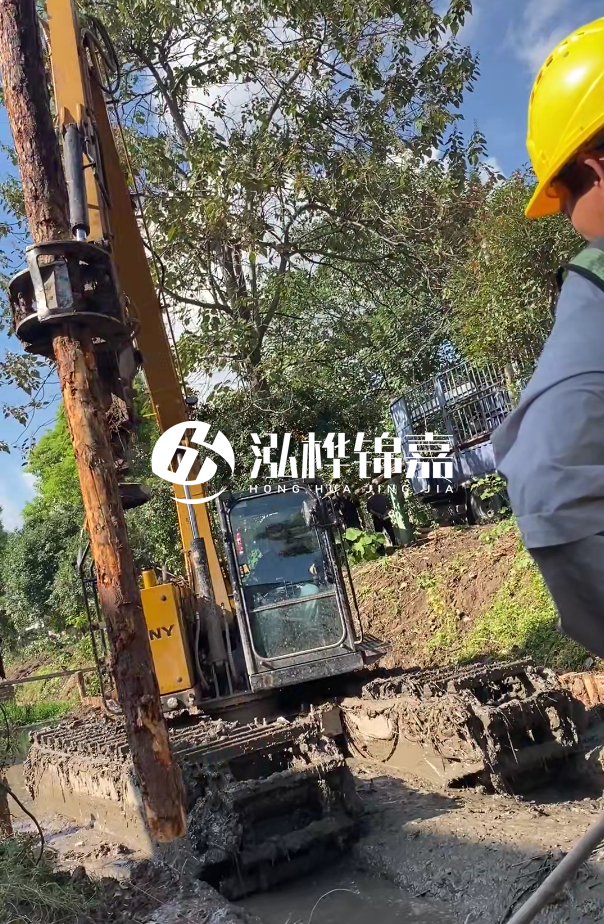 景德鎮(zhèn)河道清淤專業(yè)施工-狹窄河道挖機清理河道的方法？