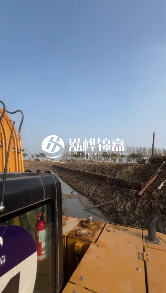 三門峽挖機(jī)打木樁專業(yè)施工-松木樁打樁木價格含運輸成本嗎？